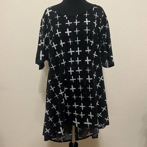LuLaRoe Cross T-Shirt 2XL